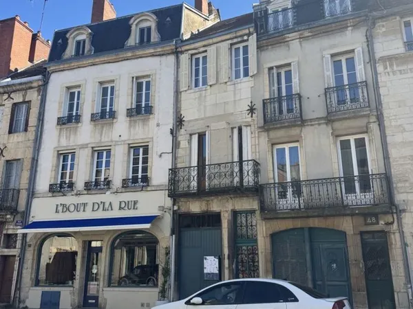 Appartement quartier Antiquaires + balcon 