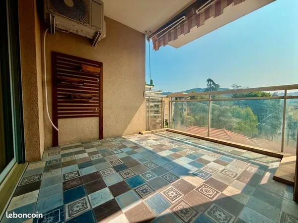 Appartement 4 pièces 81 m² 
