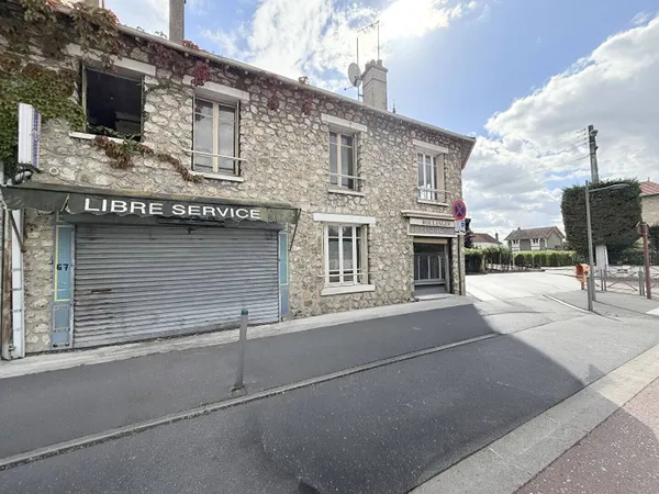 Local commercial 2 pièces 38 m² 