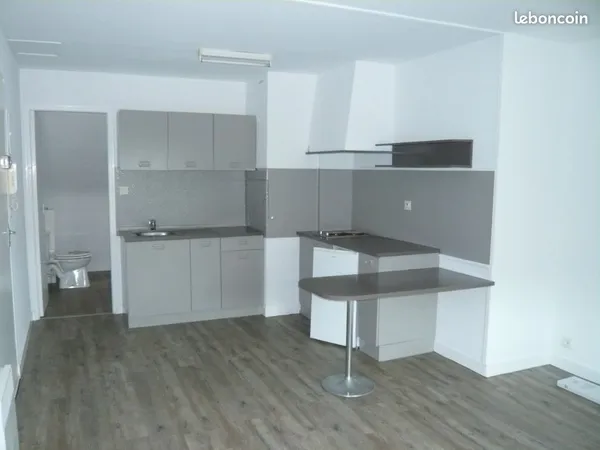 Studio 1 pièce 23 m² 