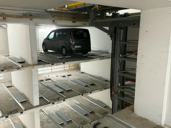 Place de parking automatisé 