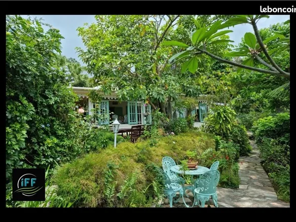 Maison 7 pièces 300 m² 
