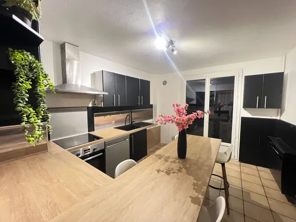 Appartement 4 pièces 81 m² 
