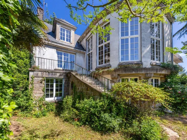 Maison 7 pièces 245 m² 