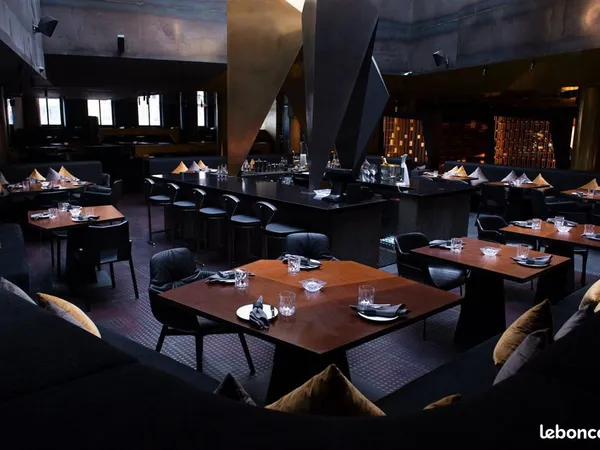 Bar, brasserie 534 m² SURESNES 