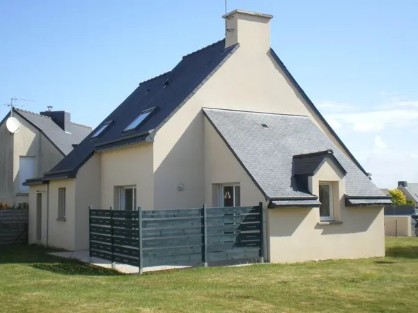 Maison Location Yffiniac 5p 96m² 890€