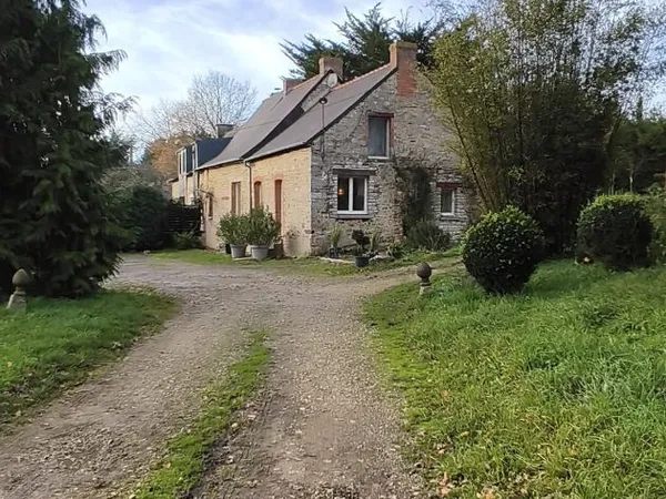 Propriété rurale sur plus de 3 ha. 