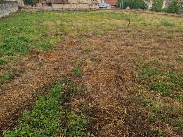 Terrain constructible Mirebeau en Poitou 