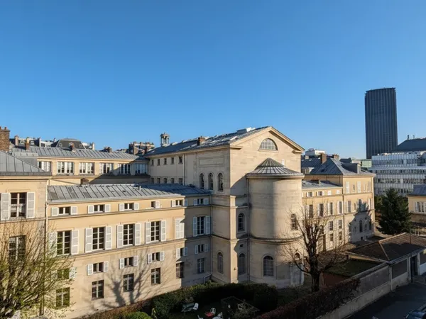 PARIS 7 DUROC Appartement balcon filant 2 chambres 