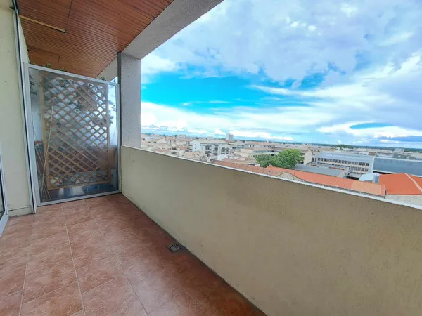 Nîmes République - proche avenue Jean Jaurès - appartement 2 