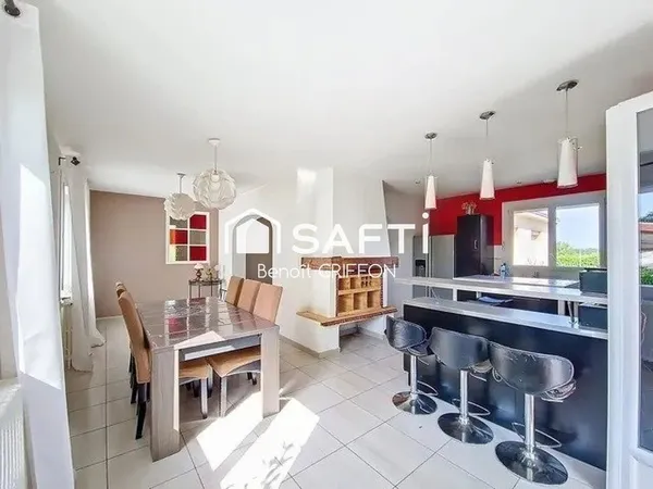 Maison 8 pièces 137 m² 