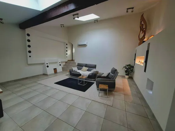 Maison 10 pièces 250 m² 