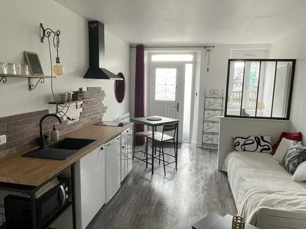 Studio 1 pièce 26 m² 
