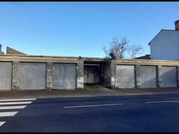 Parking - Garage Vente Saintes   85000€