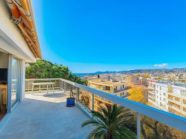 3P d'Angle de 90 m² avec Terrasse 47 m² Vue Mer - Résidence de Standing à La Rostagne 