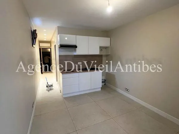 Studio 2 pièces 27 m² 