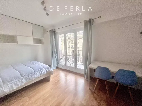Studio 1 pièce 30 m² 