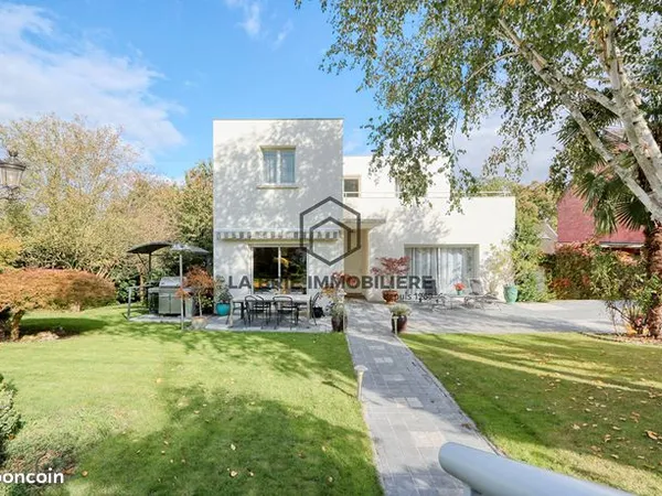 Maison 6 pièces 131 m² 