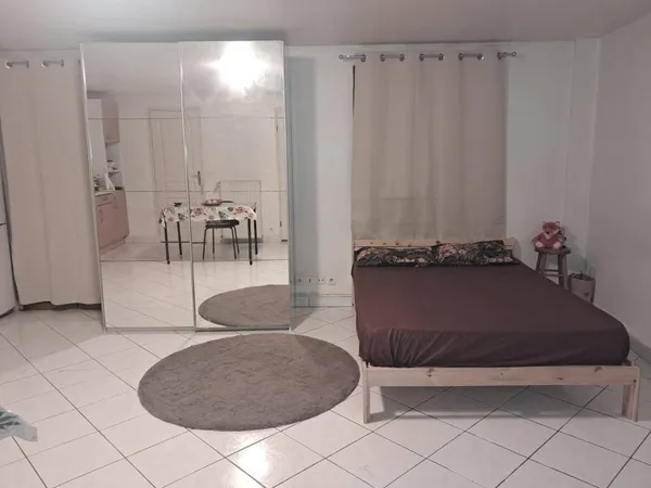 Studio 1 pièce 31 m² 