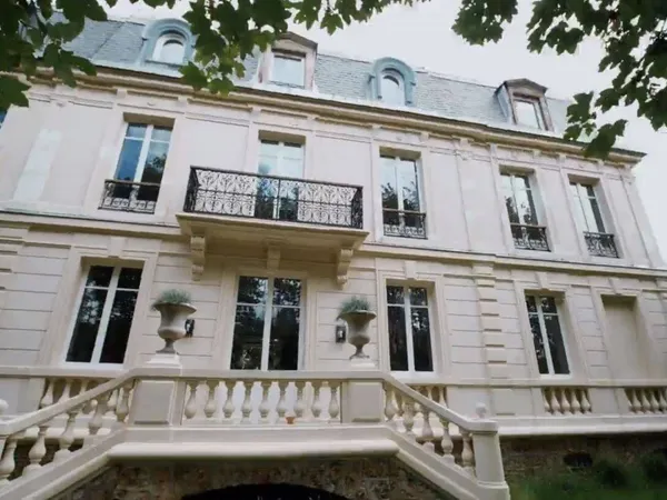 Maison 28 pièces 600 m² 