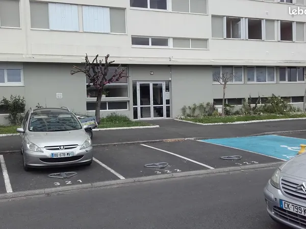 A louer type t 2 a merignac 