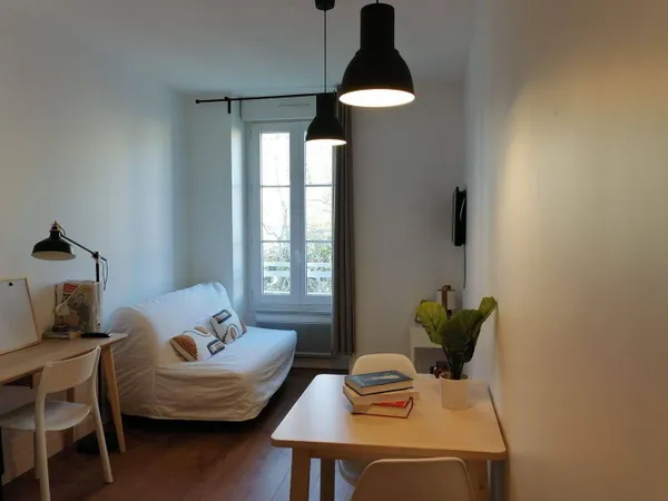 Studio 1 pièce 20 m² 