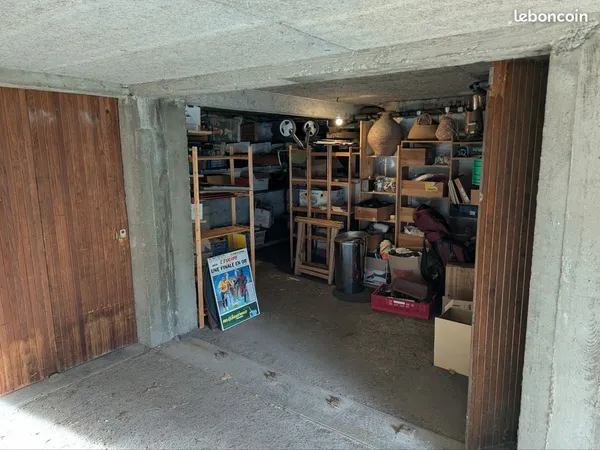 Garage box 