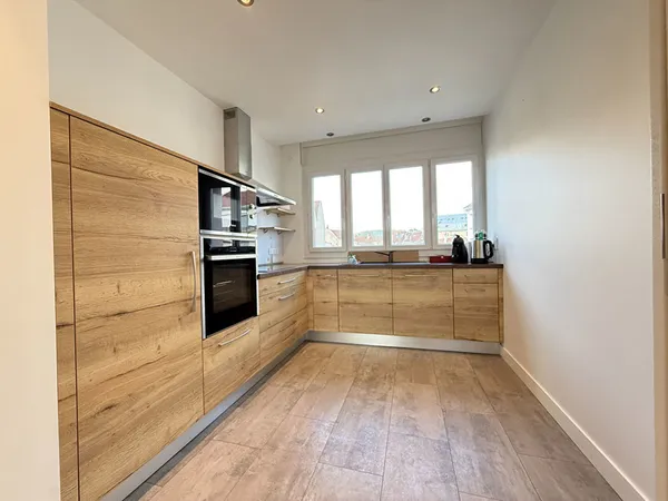 Appartement Lons-Le-Saunier / 5 pièces / 4 chambres / 114.04 m² 