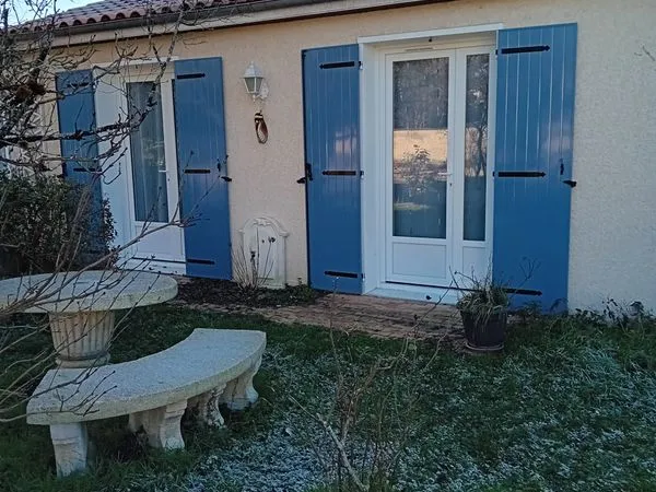 Studio refait à neuf à louer 