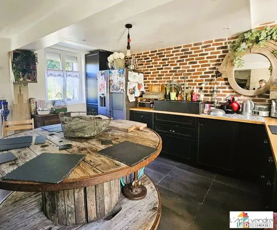 Maison 6 pièces 185 m² 