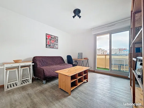 Studio 1 pièce 20 m² 