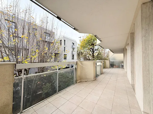 Appartement 3 pièces 77 m² 