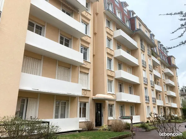 Studio 1 pièce 22 m² 