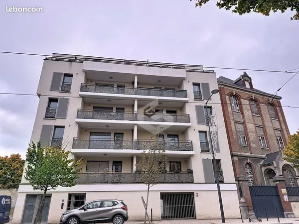 Local 42 m² Reims 