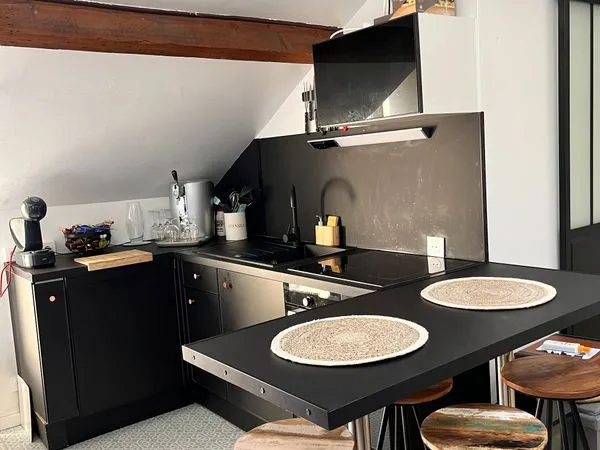T2 Entièrement meublé / équipé avec terrasse + WIFI 
