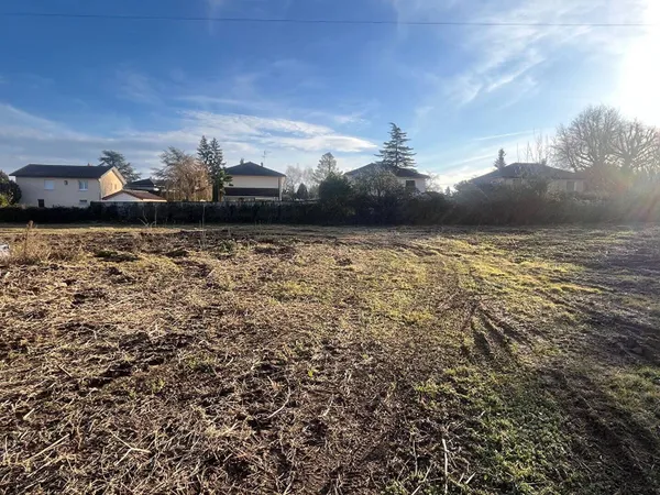 Terrain constructible 1311 m² 