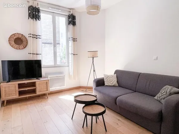 Studio 1 pièce 27 m² 