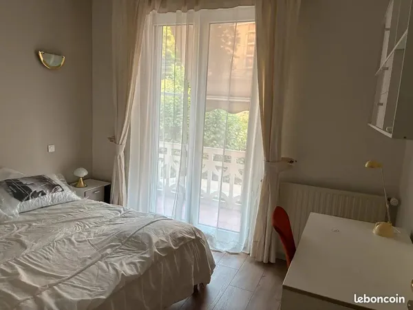 Loue chambre meublée climatisée 