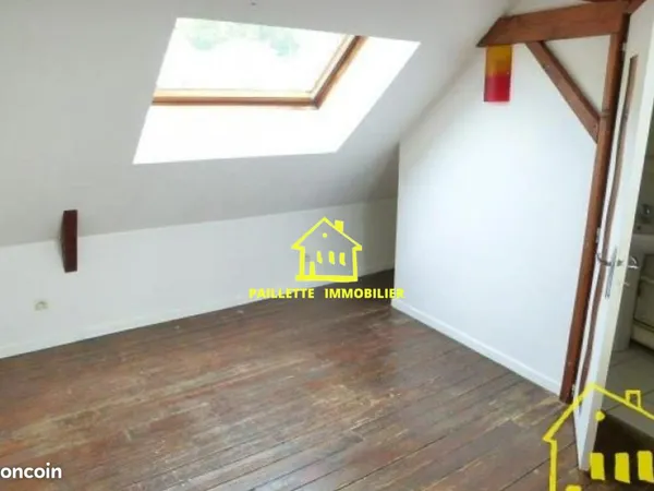 Studio 1 pièce 12 m² 