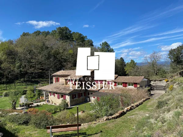 Sud Ardèche, secteur Les Vans (07140) : Exceptionnel mas avec p 