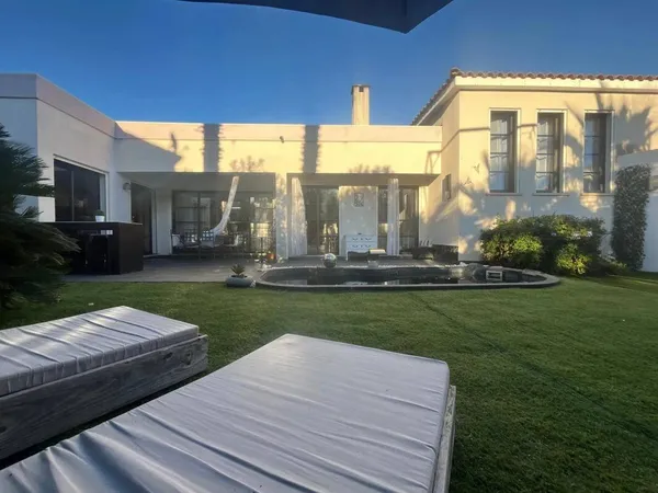 Villa 8 pièces 160 m² 