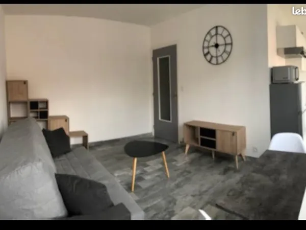Beau f1 meublé 