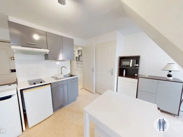 Studio 1 pièce 18 m² 