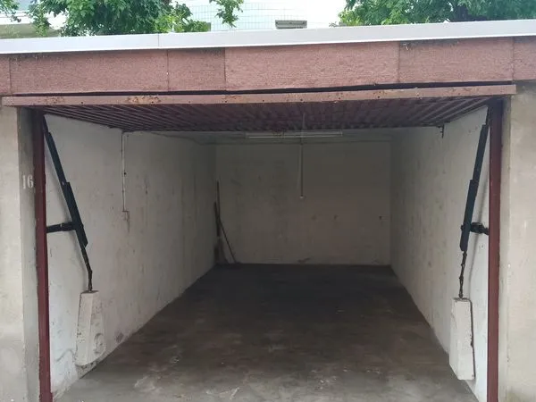 Loue garage 
