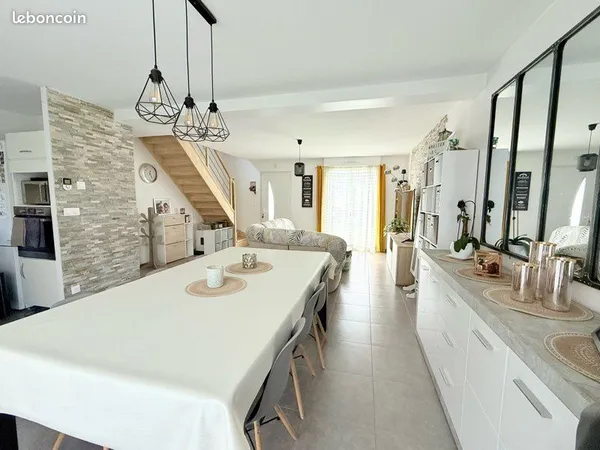 Maison lumineuse 102 m² - 4 chambres + jardin clos - Gare/écoles à pied - Nort-sur-Erdre 