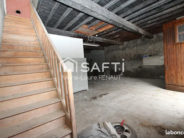 Maison 2 pièces 340 m² 