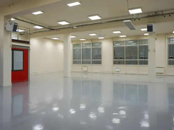 417 m² de locaux d'activité à SAINT-OUEN (ENERGY PARK) 