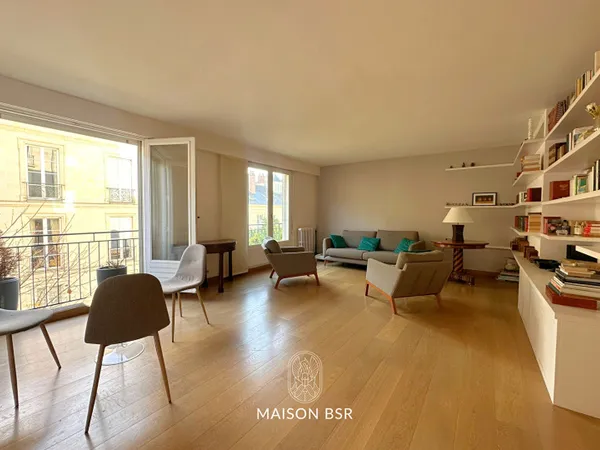 Appartement T3 avec possibilité T4 € Traversant, excellent état, parking et cave 