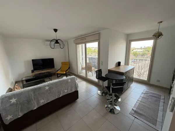 Montpellier (34) appartement Type 2 49,8 m2 meublé avec Gara 
