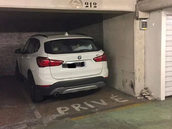 Parking 9 m² 